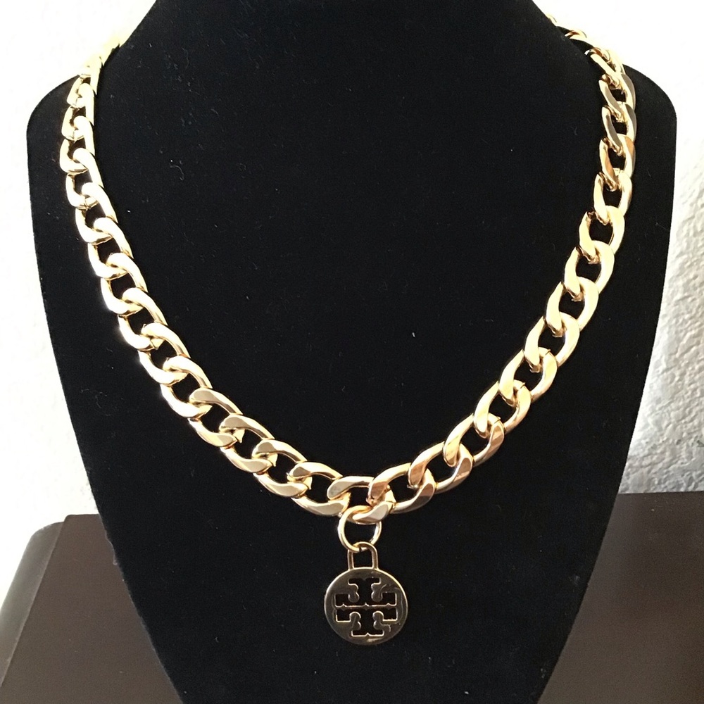 🎁 Tory Burch Chunky chain charm necklace
